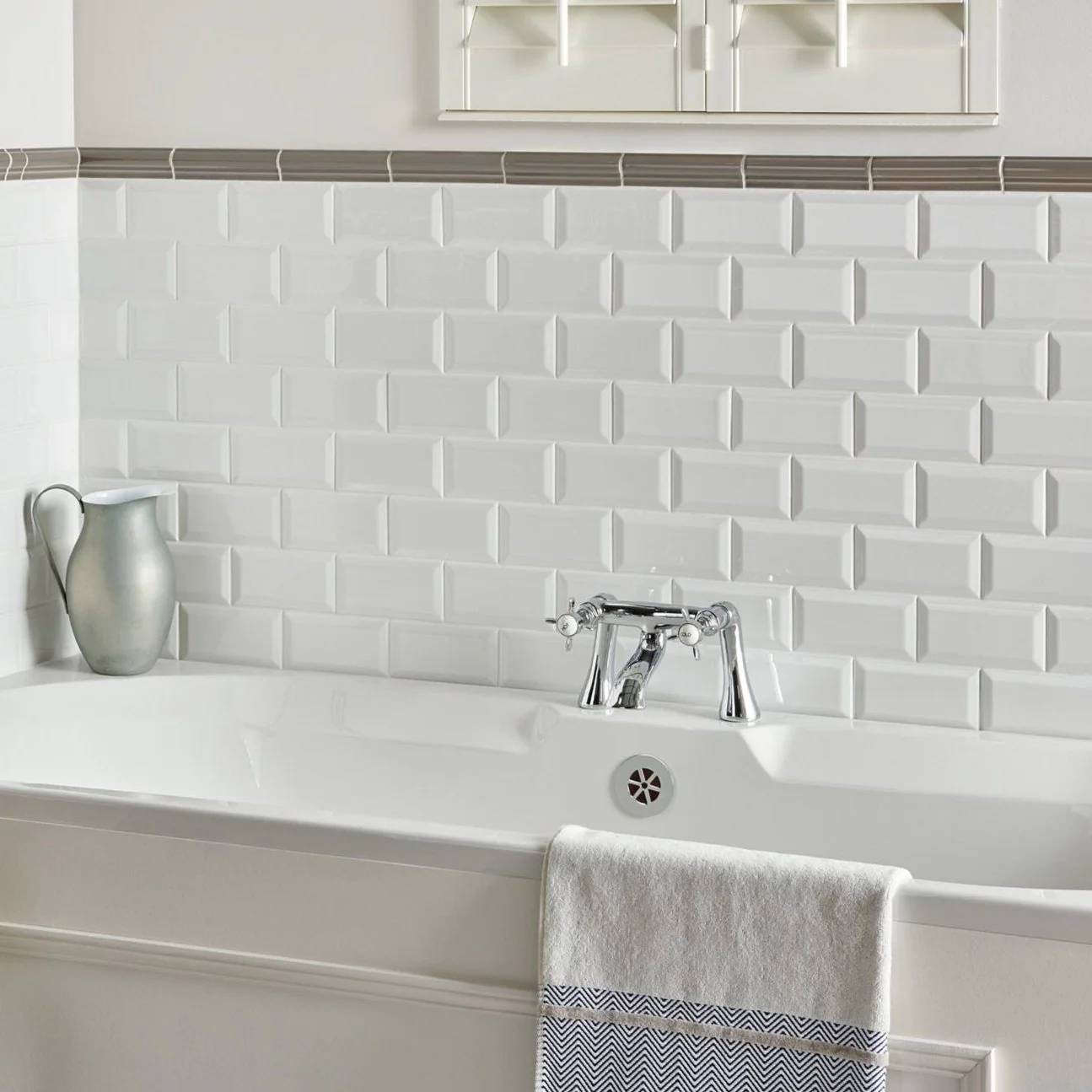 Brilliant White Metro Tile 15x7.5cm - Image 4