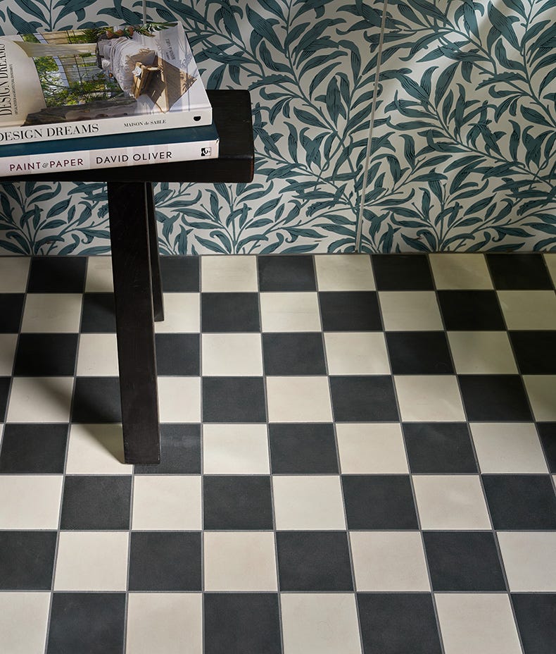 Victorian Style™ Porcelain Chess Mono B - 28 x 28cm - Image 4